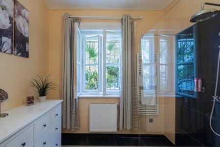 Charming Flat In The Center Apartment Budapest Exterior photo